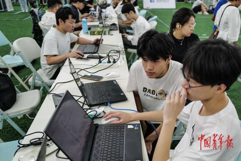 探班世界人形机器人运动会赛训基地(图10)