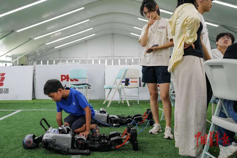 探班世界人形机器人运动会赛训基地(图5)