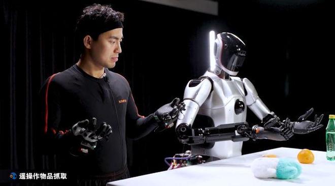 国产人形机器人突破！教会人形机器人如何像人类一样移动(图1)