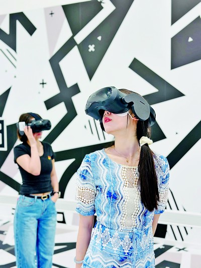 VR艺术亟待确立自身的艺术语言和创作手法(图1)