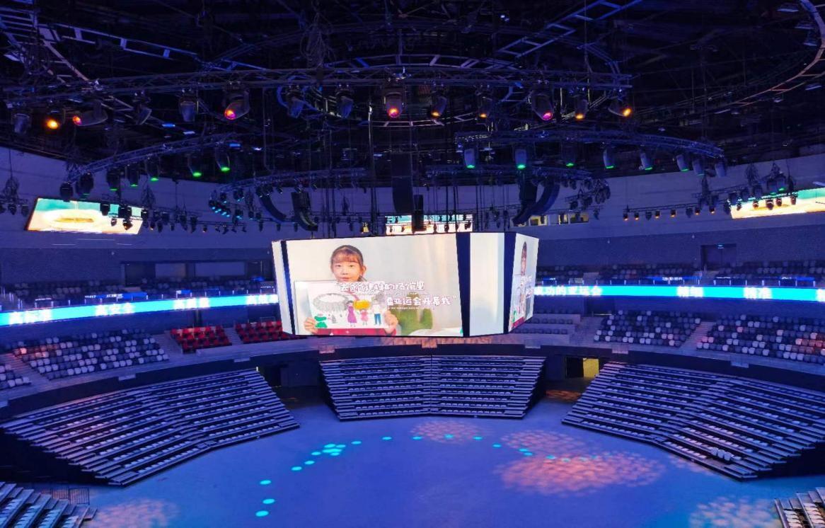 深圳龙岗区建成全国首个“鸿蒙剧场”(图1)