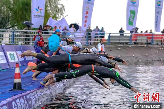 来“天下第一雄关”体验不到长城非好汉的“英雄梦”(图2)