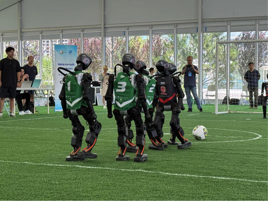 国家速滑馆人形机器人实训基地正式启用(图2)