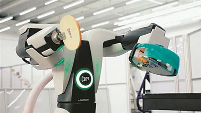 9800元！国内首款AI智能助行外骨骼机器人“踏山”震撼发布(图1)