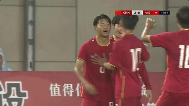 U-16国少赢得全场敬意！呼和浩特国际足球锦标赛灼沸雨夜北疆