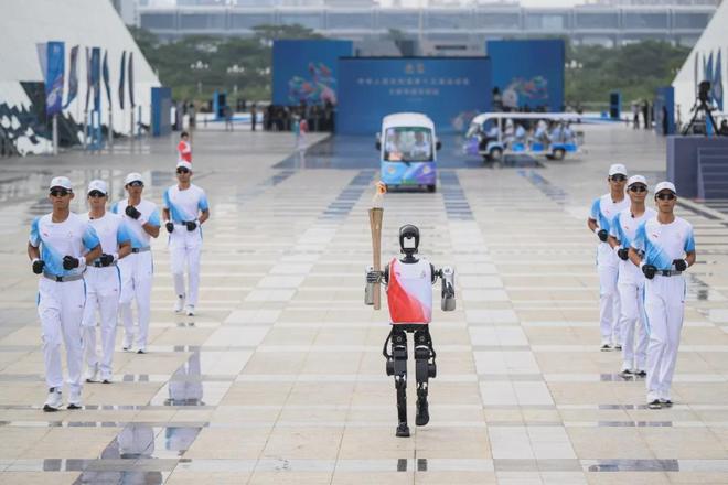 全球首个5G-A人形机器人火炬手？远远不止(图1)