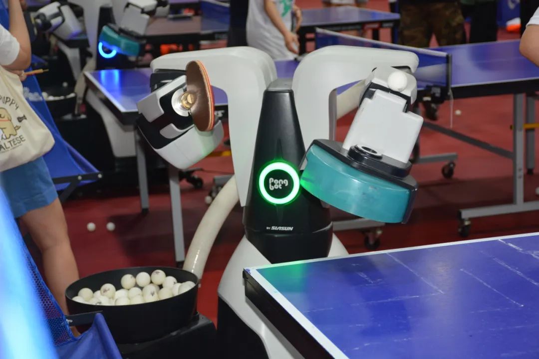 2026世界人形机器人运动会足球预选赛正式开赛(图1)