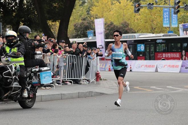 李亚隆：韧性2025(图45)