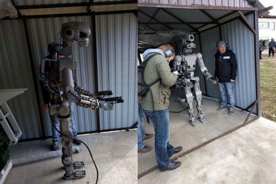 探访全国首家人形机器人7S店(图1)