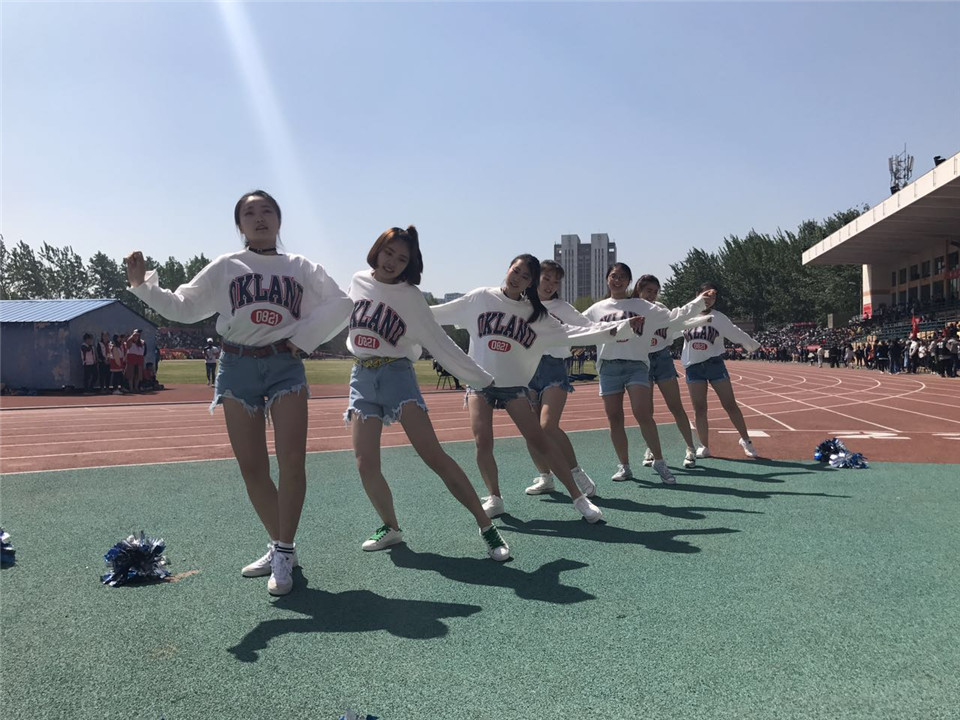 18岁全红婵首登杂志封面她凭什么成为“年度体育人物”？(图1)