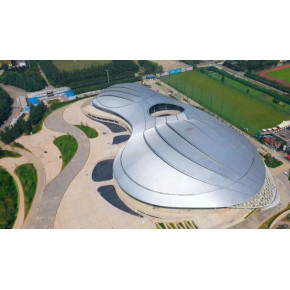 记录体育产业发展的铿锵足音(图1)