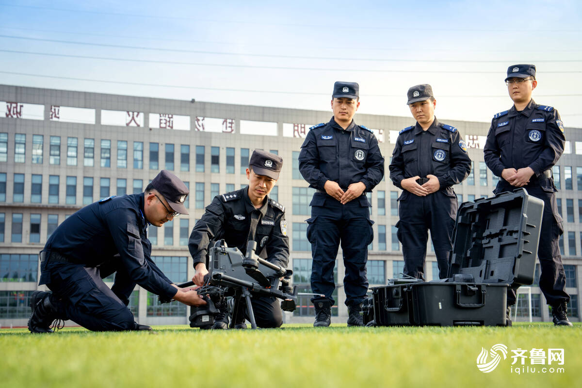 警营工匠 赵凯：千锤百炼成为警航技术尖兵(图2)