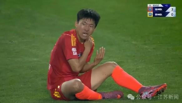 苏超球员锁骨骨折术后15天重返训练场徐州体育医院“世界首创”(图2)